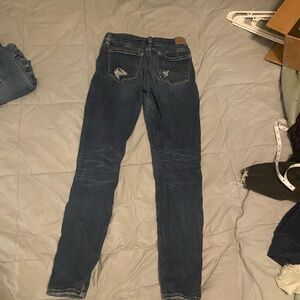 American Eagle size 2 AE Next Level Stretch Ripped Super High-Waisted Jegging